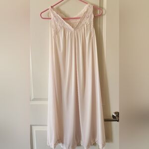 Elegant Lace Trim Vintage Nightgown - Pink Cream